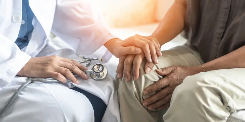 Tratamiento de enfermedades autoinmunes en consulta médica